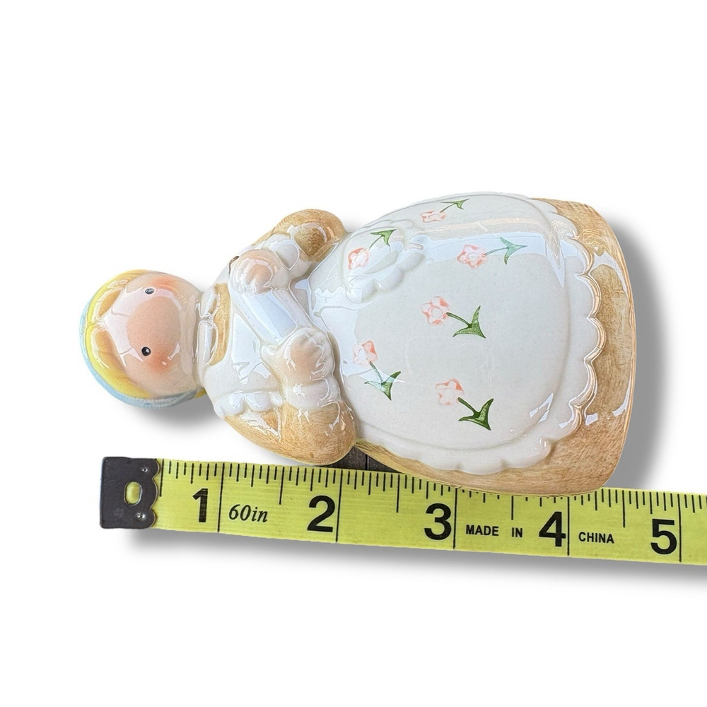 Vintage Otagiri Japan Country Girl with Rolling Pin Figurine Salt Shaker - Picture 8 of 8